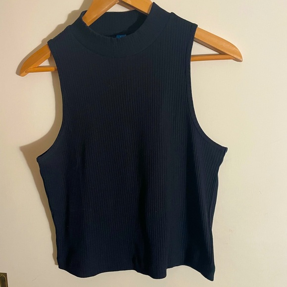 Mock Neck Ribbed Tank Top - Picture 11 of 13